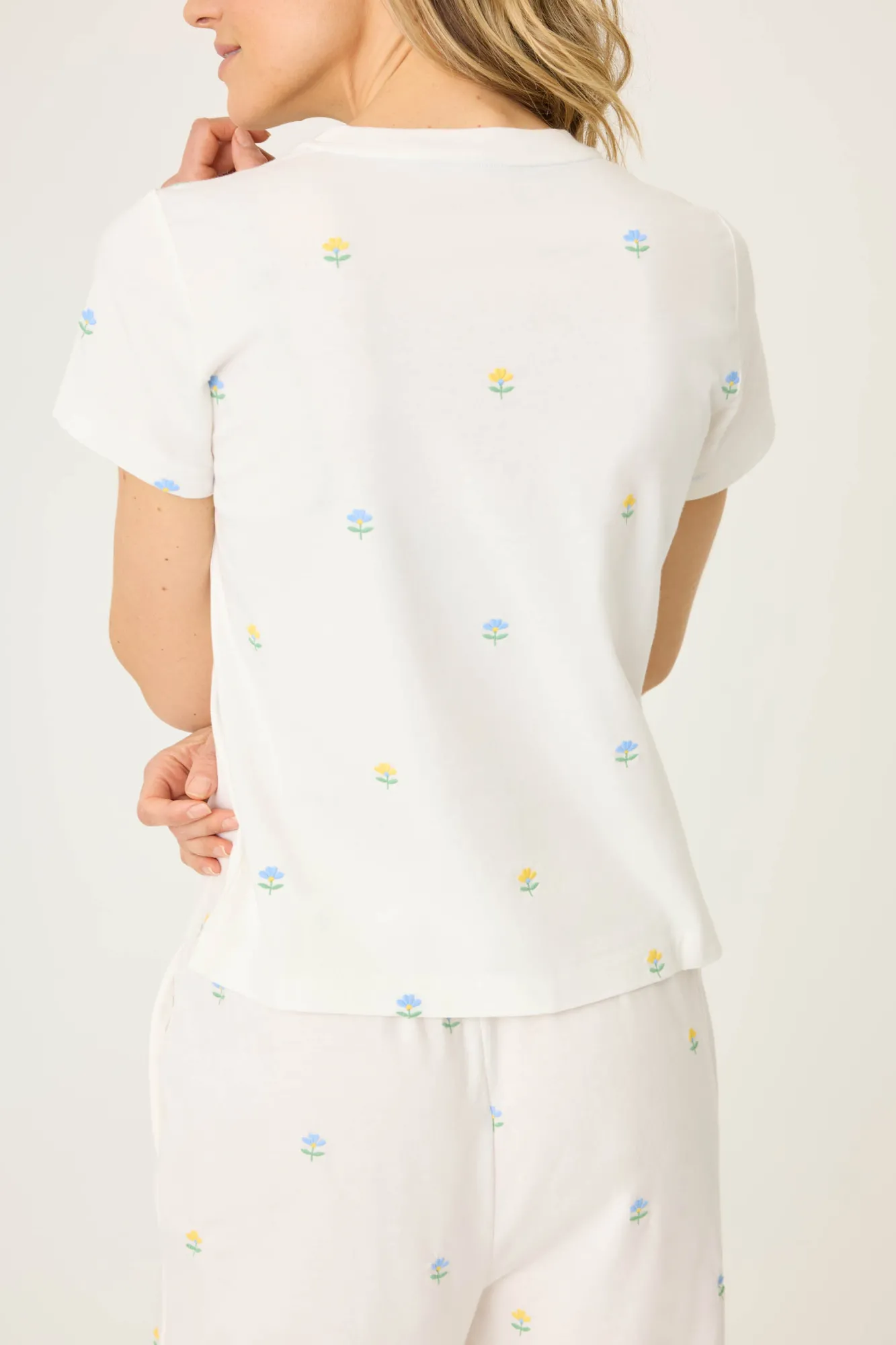 P.J. Salvage Tops | Florals & Botanicals>Dainty Daisy Embroidered Short Sleeve Top