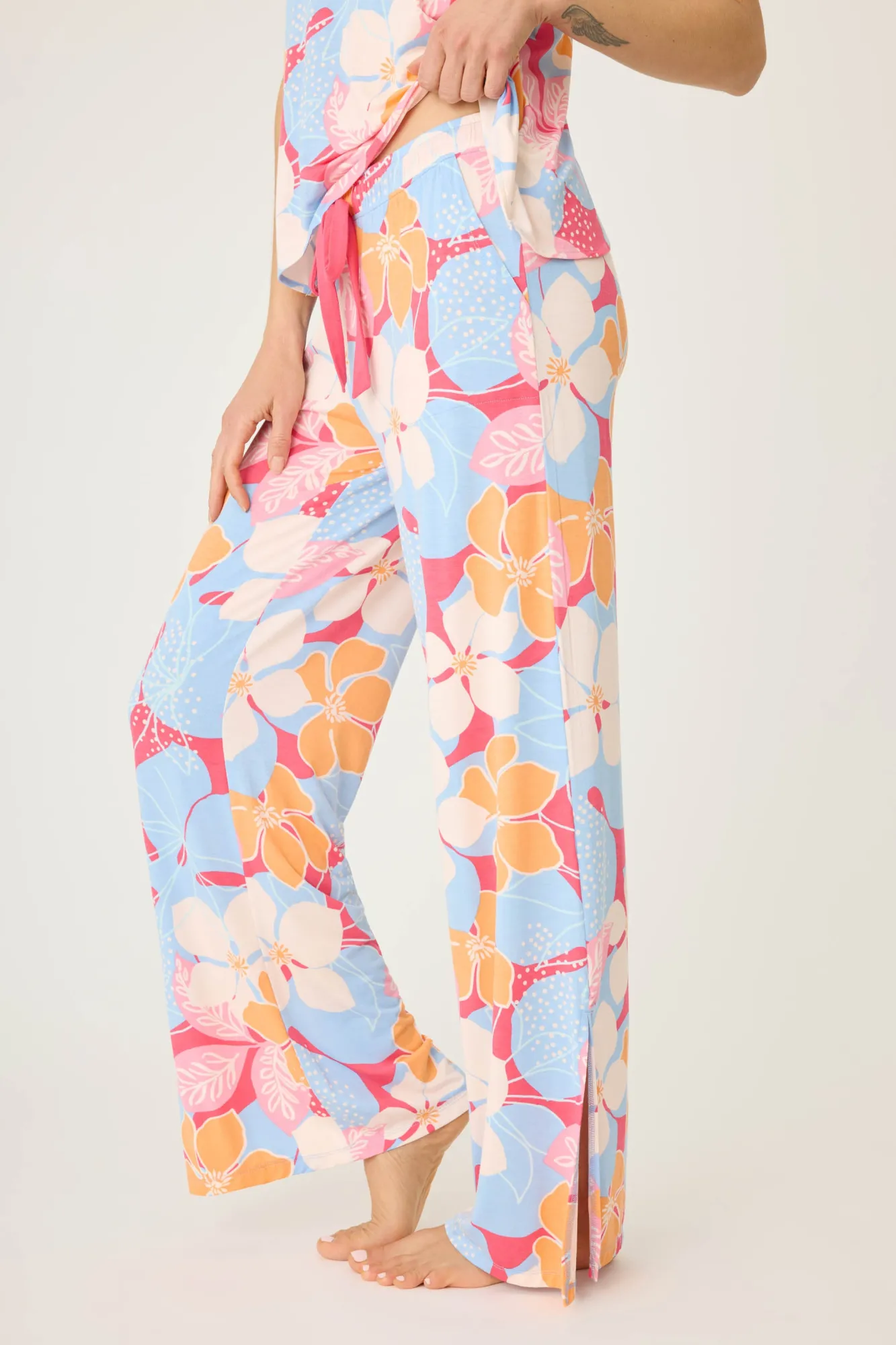 P.J. Salvage Bottoms | Florals & Botanicals>Tropical Dreams Floral Open Leg Pants