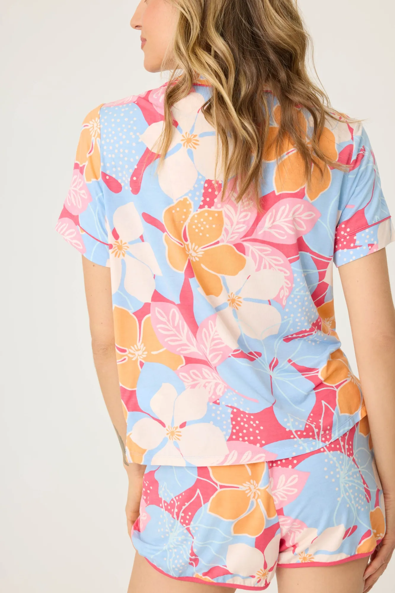 P.J. Salvage Tops | Florals & Botanicals>Tropical Dreams Floral Short Sleeve Top